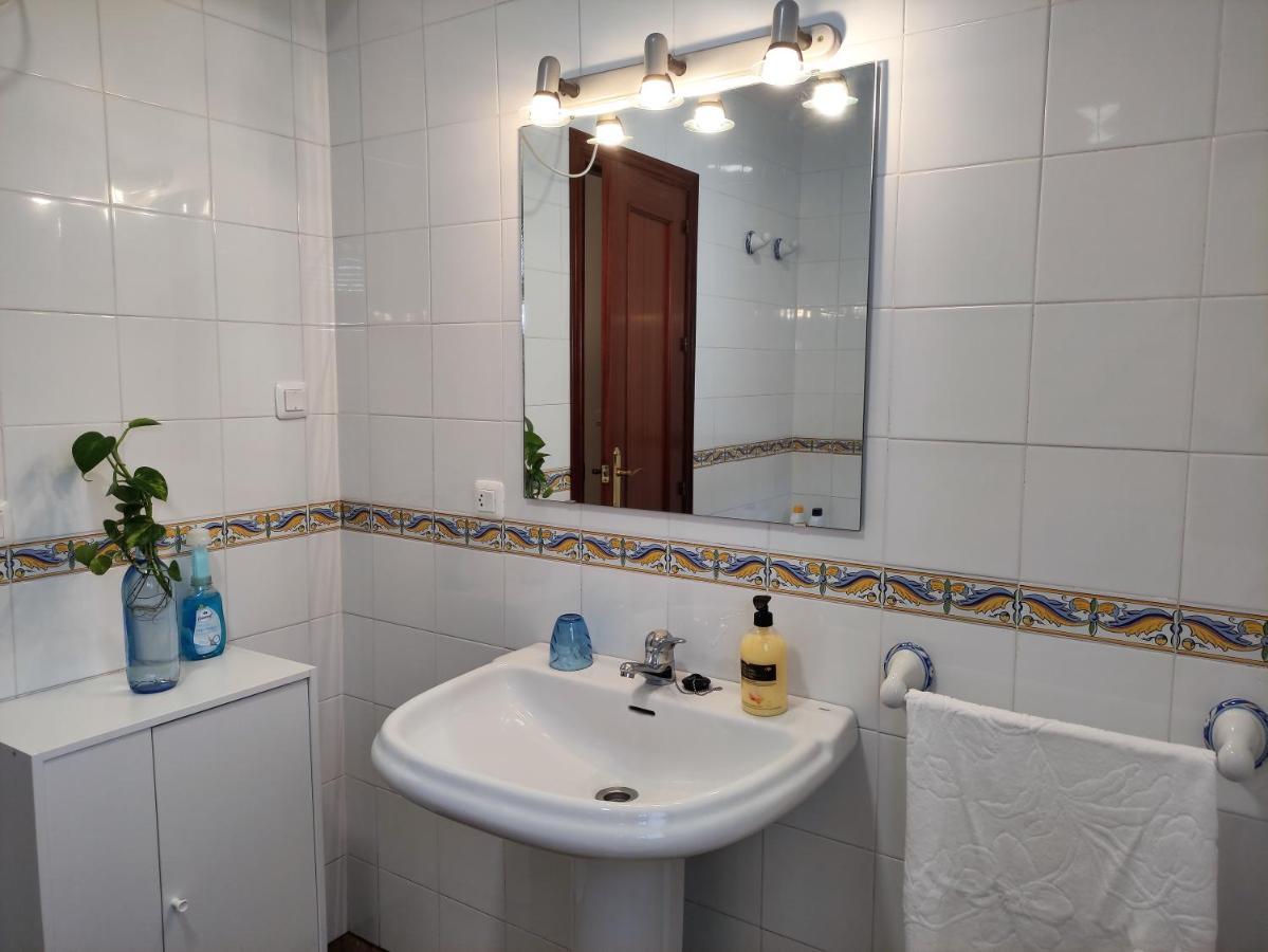 Apartment Entretorres. Casa-duplex En Centro Historico. Carmona (Seville)