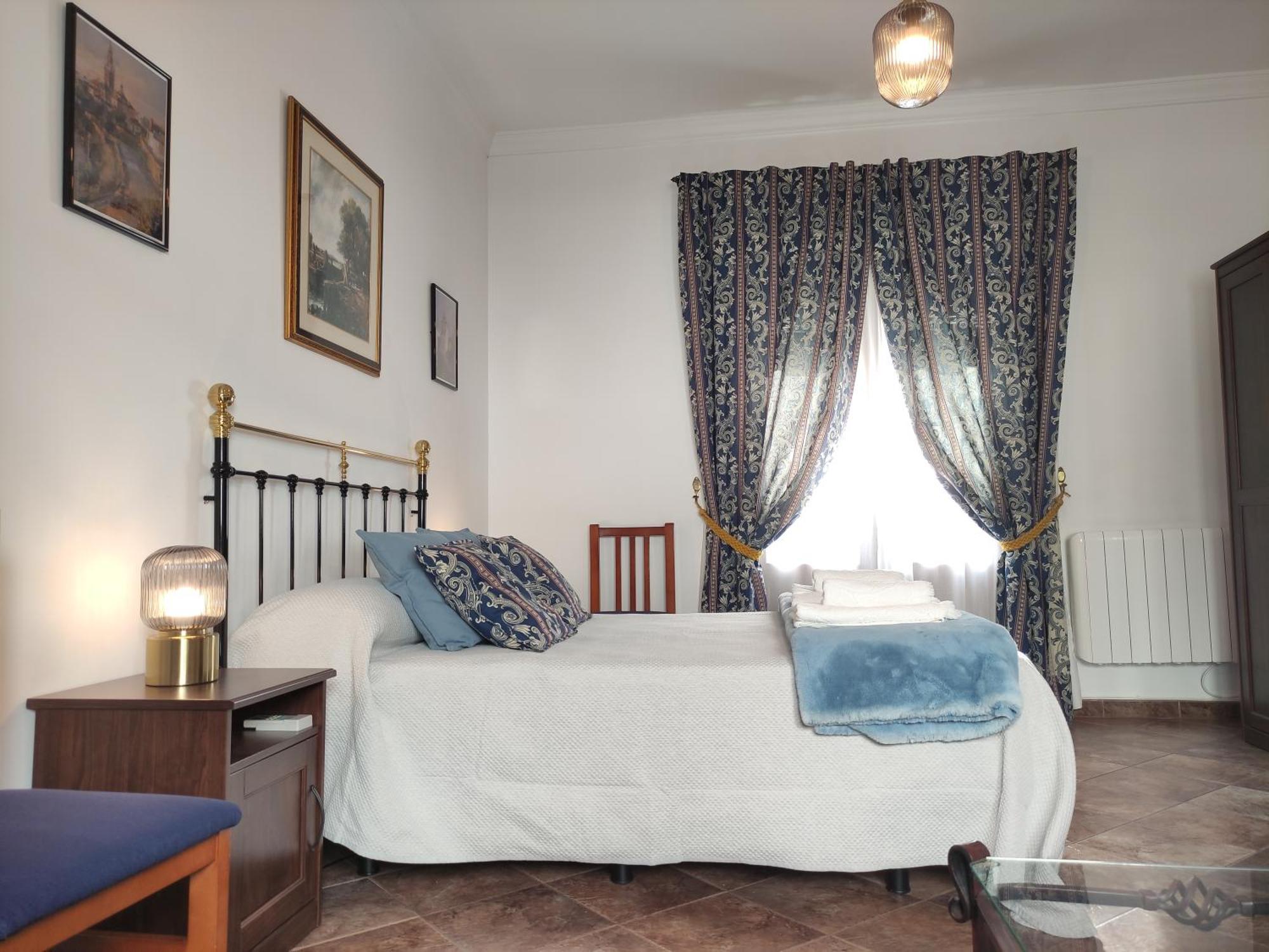 Apartment Entretorres. Casa-duplex En Centro Historico. Carmona (Seville)